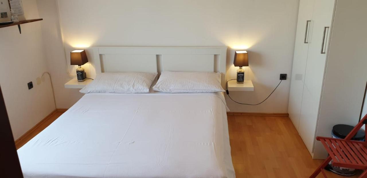 Apartments And Rooms Ivana Krk Town Exterior foto